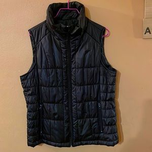 New York & Company black puffer vest size large